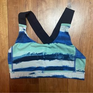 SOLD: Lululemon size 6 sports bra
